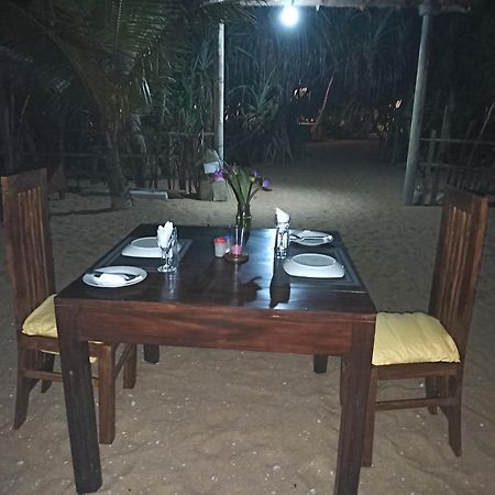 Ravana - Beach Cabanas Hikkaduwa Exteriör bild